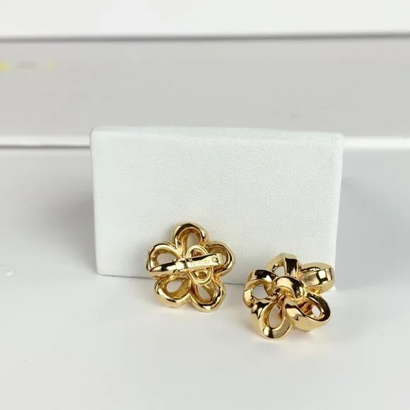 CROWN TRIFARI 1960s - Gold tone Ribbon Flowers - Picture 5 of 7